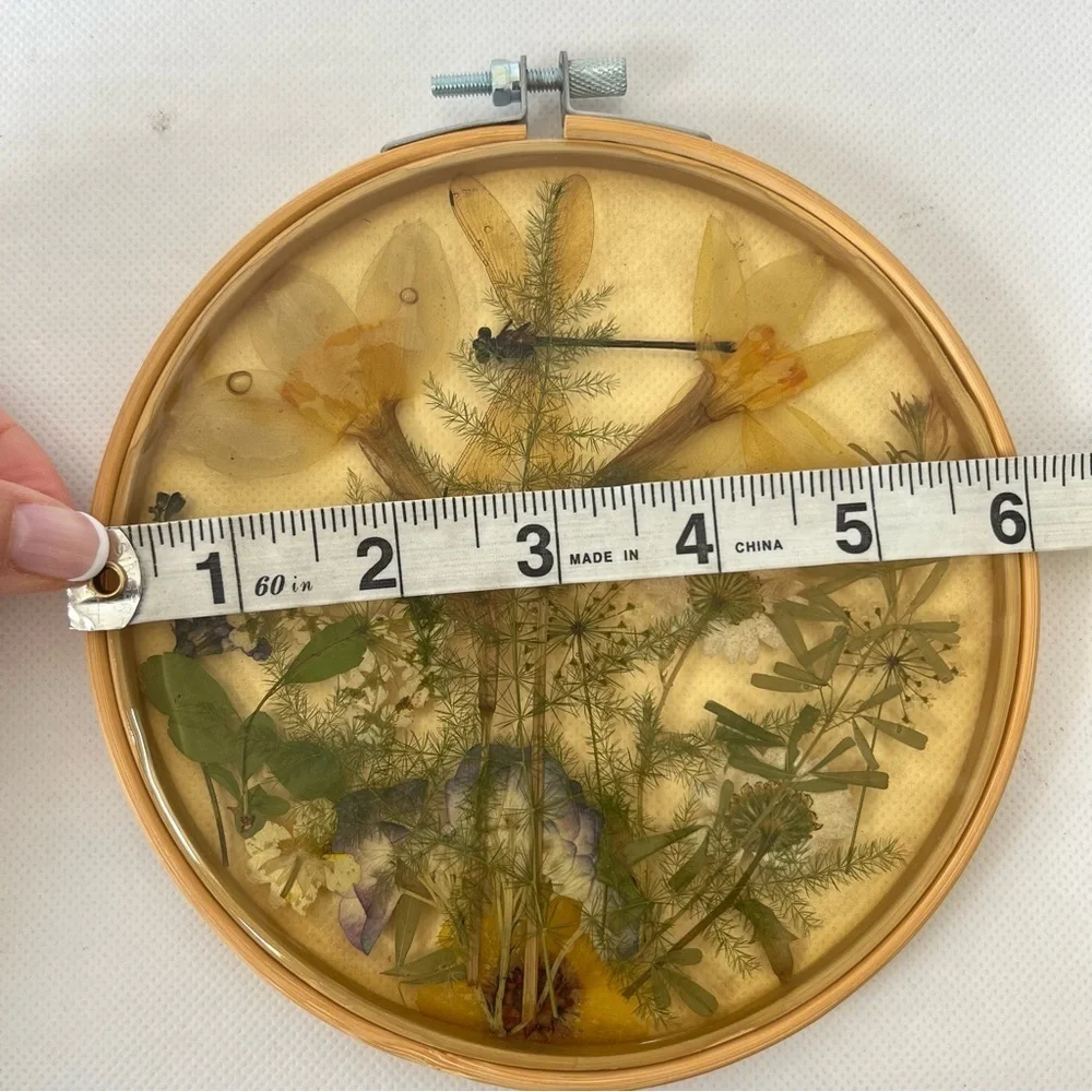Floral Embroidery Hoop Art Resin Dried Flowers Dragonfly Suncatcher
